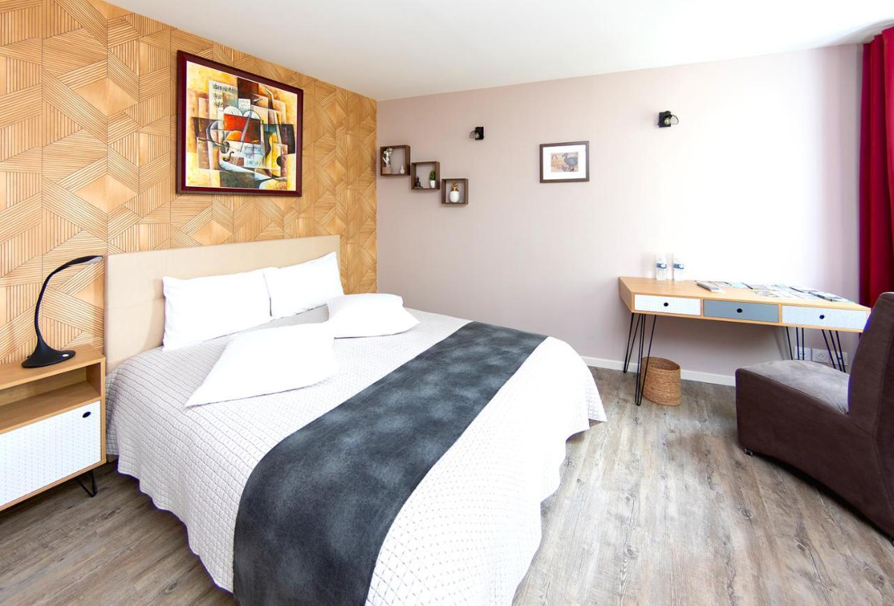 Le Relais De La Poste Hotel Gourdon-en-quercy Kültér fotó